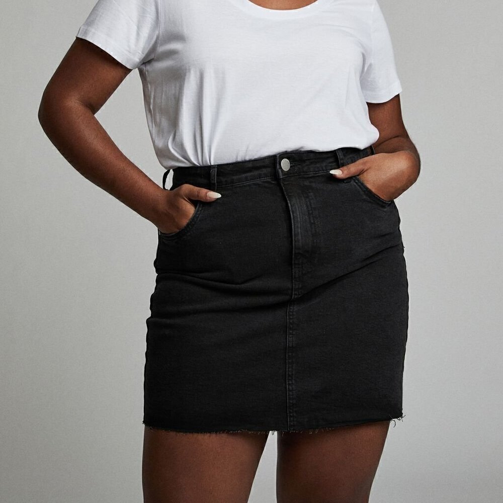 Cotton On Women's Size 4 Denim Mini Skirt Raw Hem Black Stretch Cotton High Rise